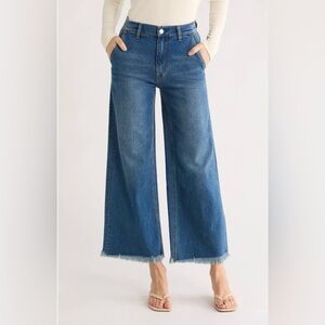 Alice & Olivia fray hem wide leg jeans color Lola blue Size 27